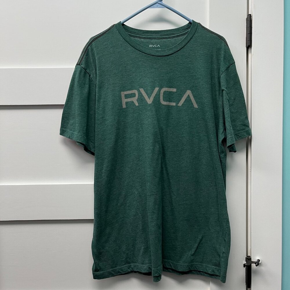 RVCA T-shirt size XL